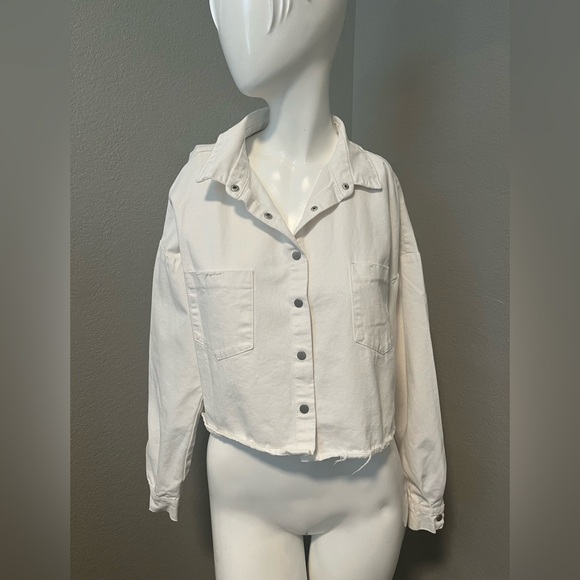 MISSGUIDED Women”s White Cropped LS Button Front Denim Jacket Size 6. US - Picture 1 of 14